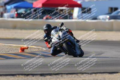 media/Dec-18-2022-SoCal Trackdays (Sun) [[8099a50955]]/Turn 2 (950am)/